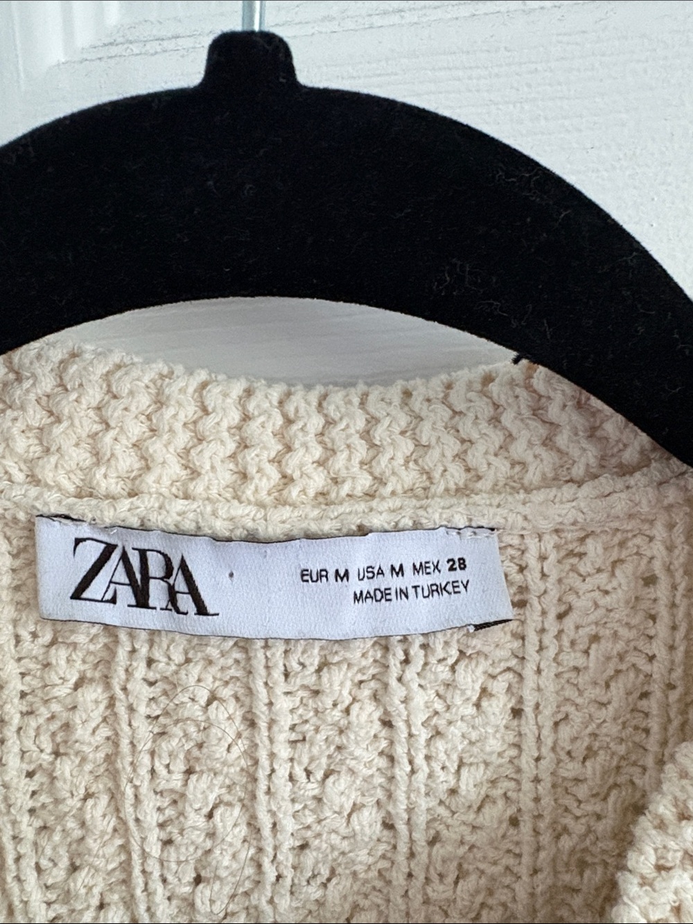 Zara Cream Cable Knit Sleeveless Sweater Vest with Gold Buttons Size Medium - Picture 2 of 6